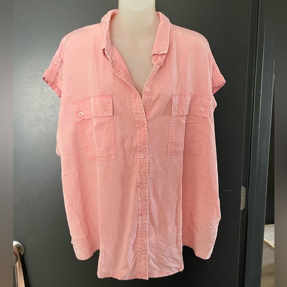 Buffalo David Bitton Tops - Buffalo David Bitton Soft pink boxy lagenlook button top with chest pockets